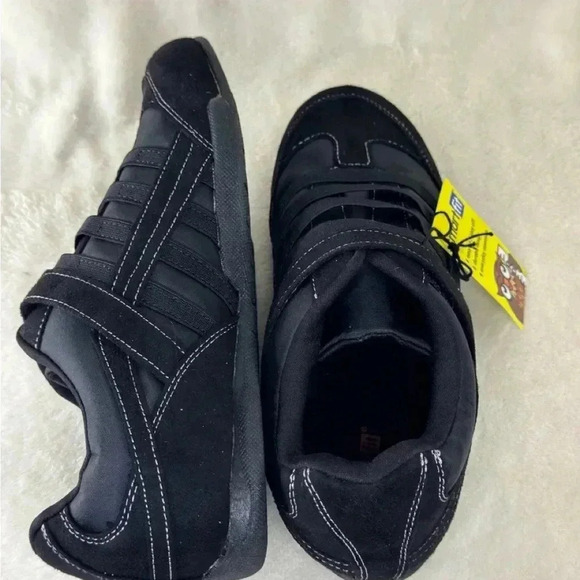 Cayden Runner Smart Fit Black Athletic Shoes Size 5 New in Box (one pair) - Picture 4 of 7